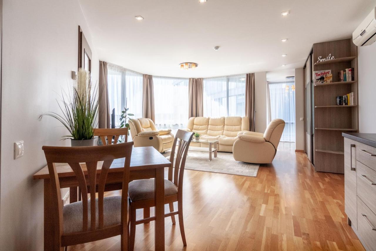 Elija Swan-Toy Apartments Sventoji Ngoại thất bức ảnh