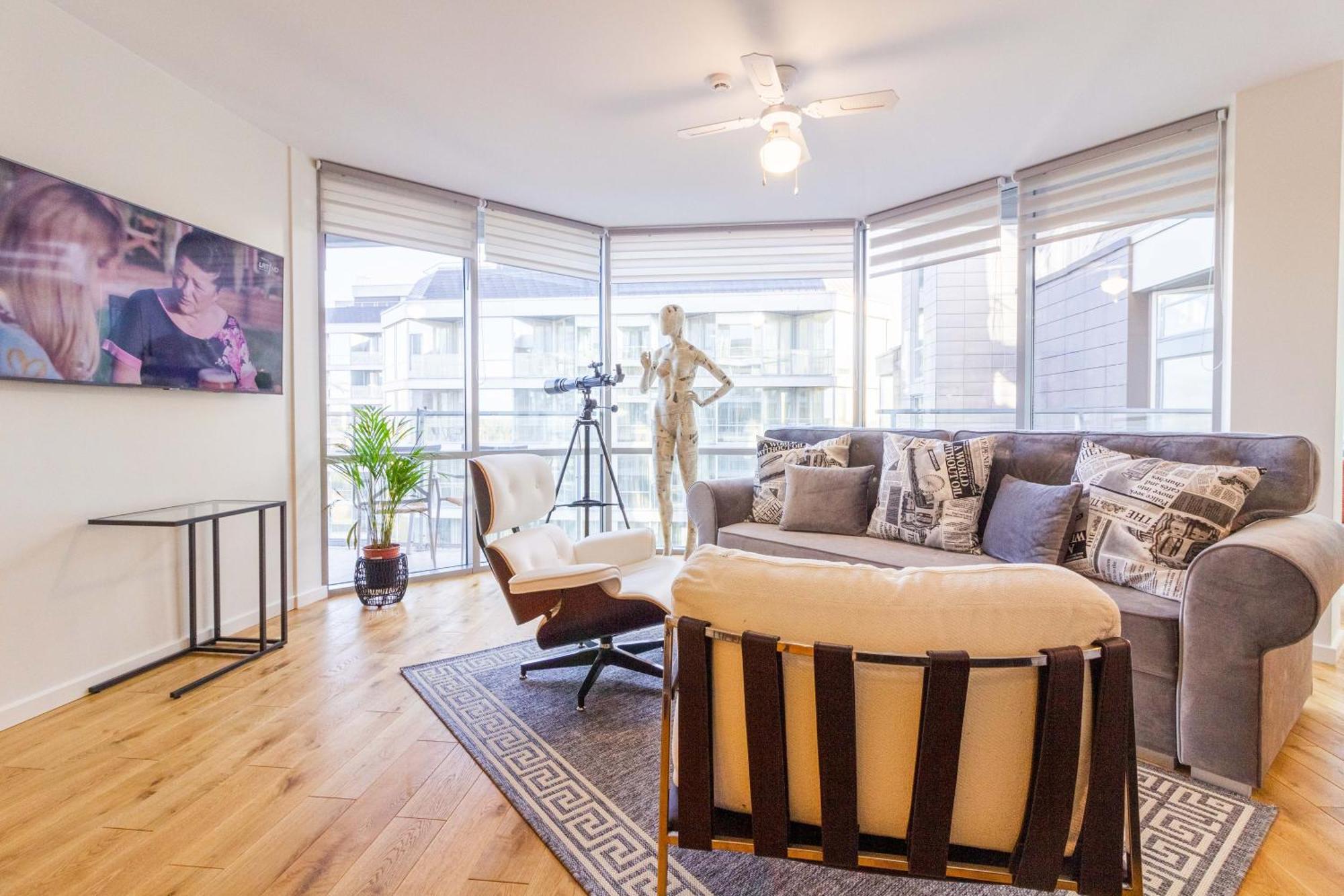 Elija Swan-Toy Apartments Sventoji Phòng bức ảnh